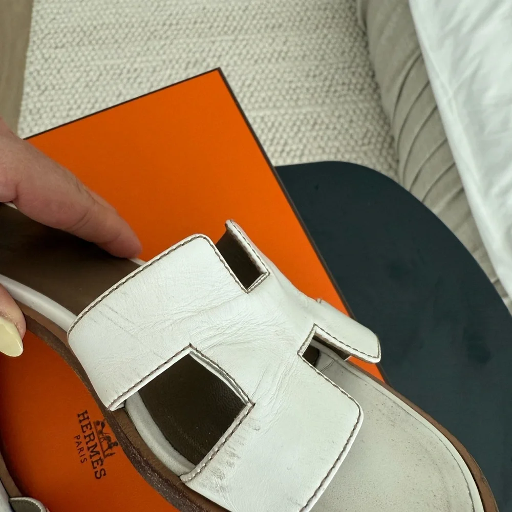 Hermes Oran White Slide Sandals 100% Authentic Pre-owned in Fair condition - Picture 6 of 13